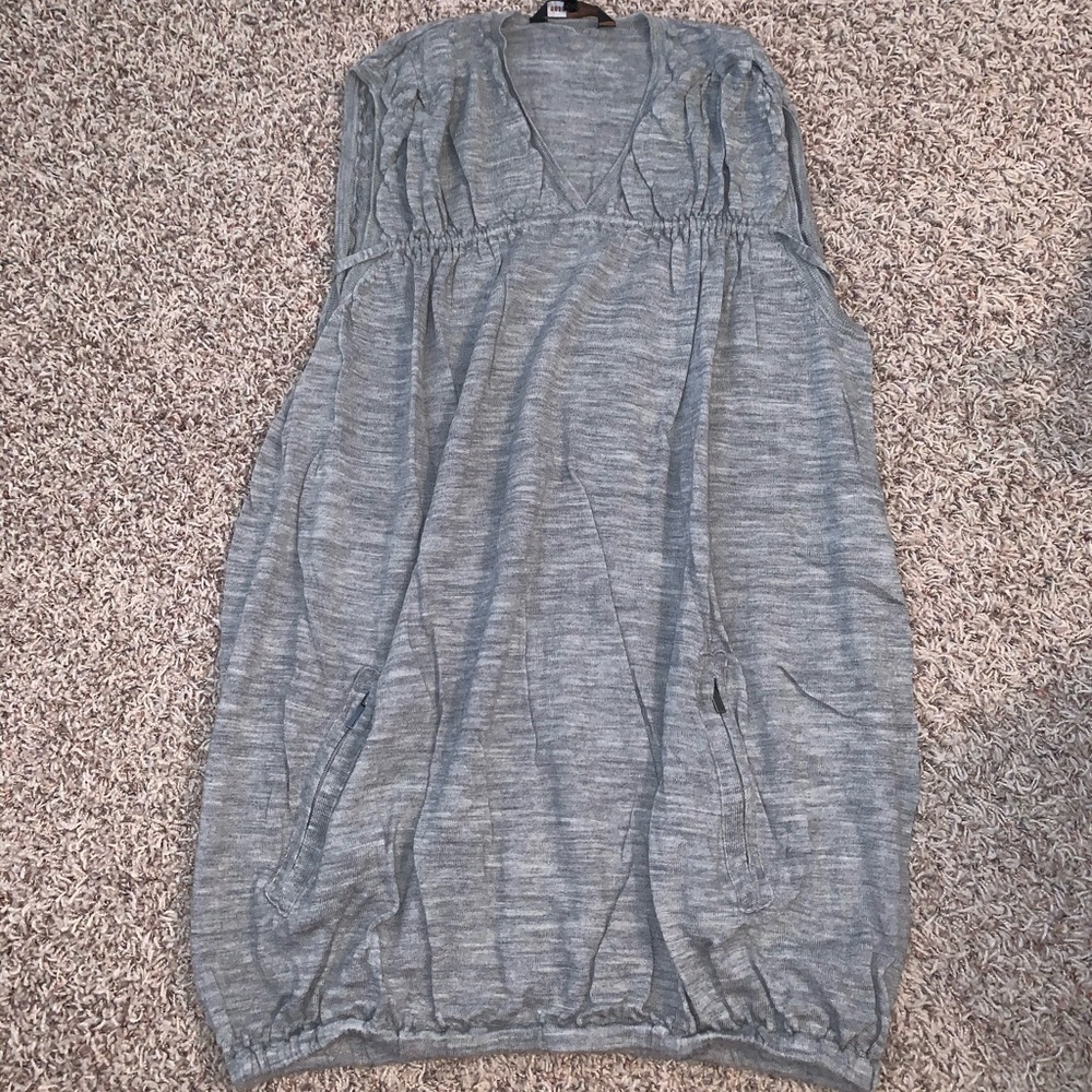 Grey tank top